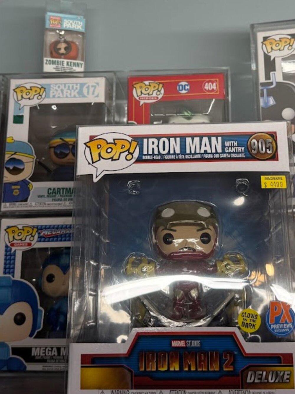 Funko Iron man Funko pop 4 inches - Picture 3 of 4